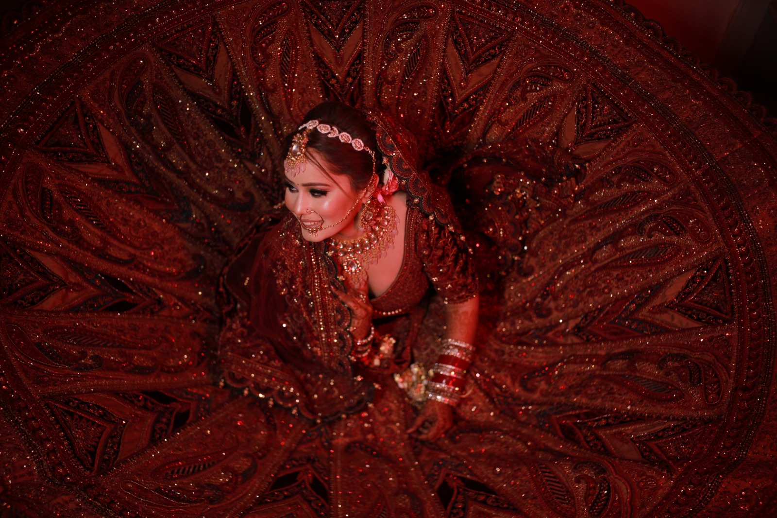  Bridal makeup artist 